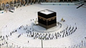 Arab Saudi Berencana Buka Kembali Umrah, Kapan?