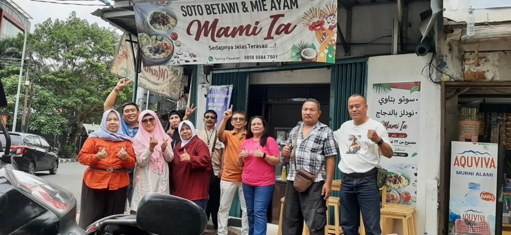 Soto Betawi dan Mie Ayam Mami Ia Di Perempatan Polonia Jaktim