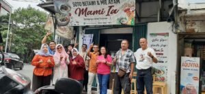 Soto Betawi dan Mie Ayam Mami Ia Di Perempatan Polonia Jaktim