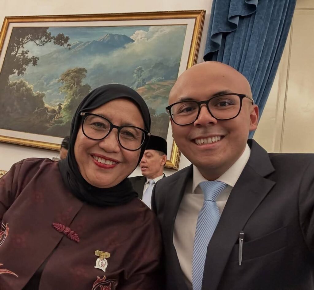 Catatan Dirgayuza Setiawan Tentang Sepatu Kets Ibu Nanik Deyang, Kepala BGN yang Baru Ditunjuk Presiden Prabowo